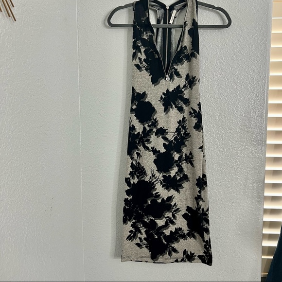 Black and Grey Floral cocktail dress size Small - Picture 8 of 10